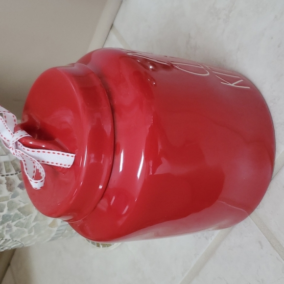 🎅 Rae Dunn MRS. CLAUS'S KITCHEN Canister 🎅 - Picture 6 of 6